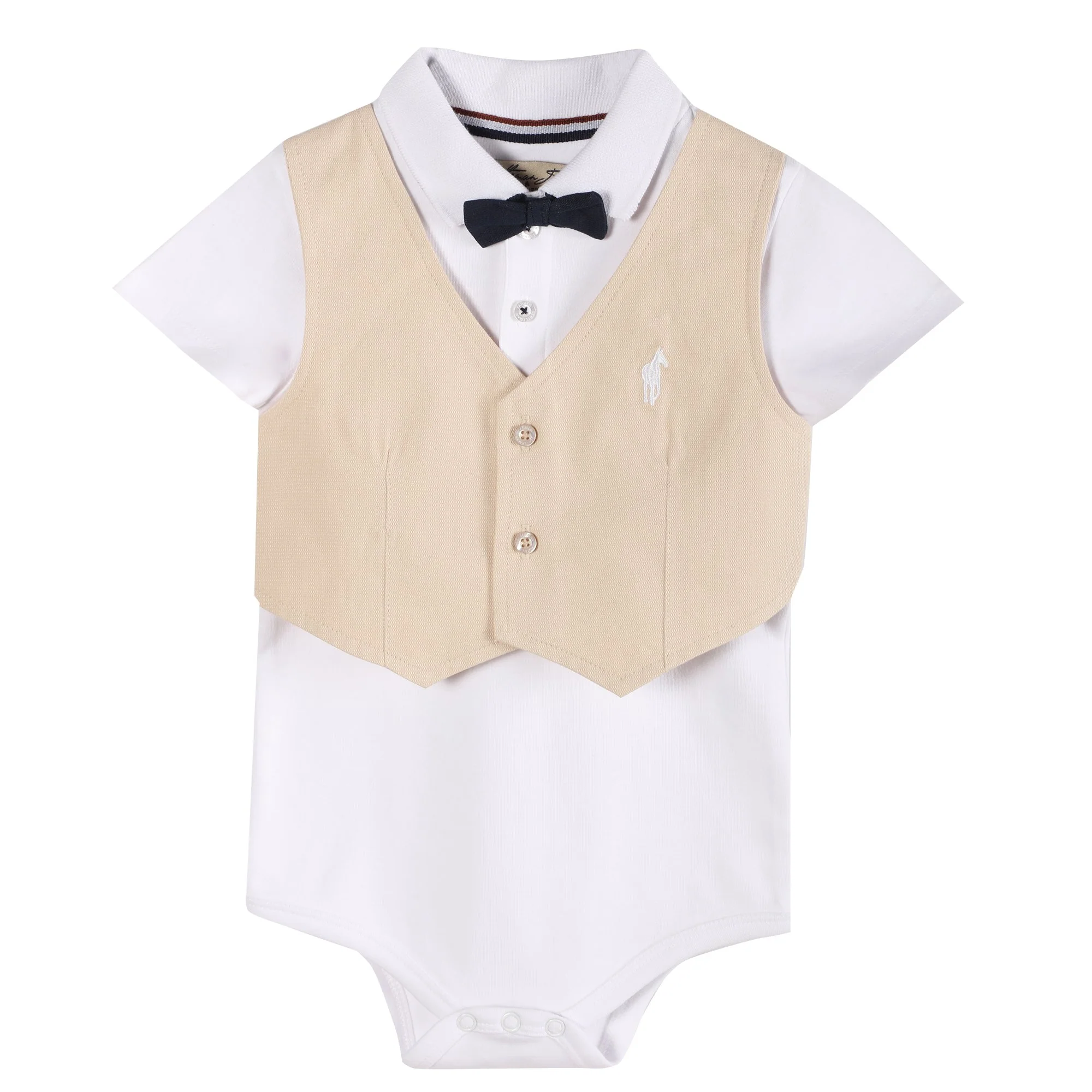 Combinaison avec noeud papillon