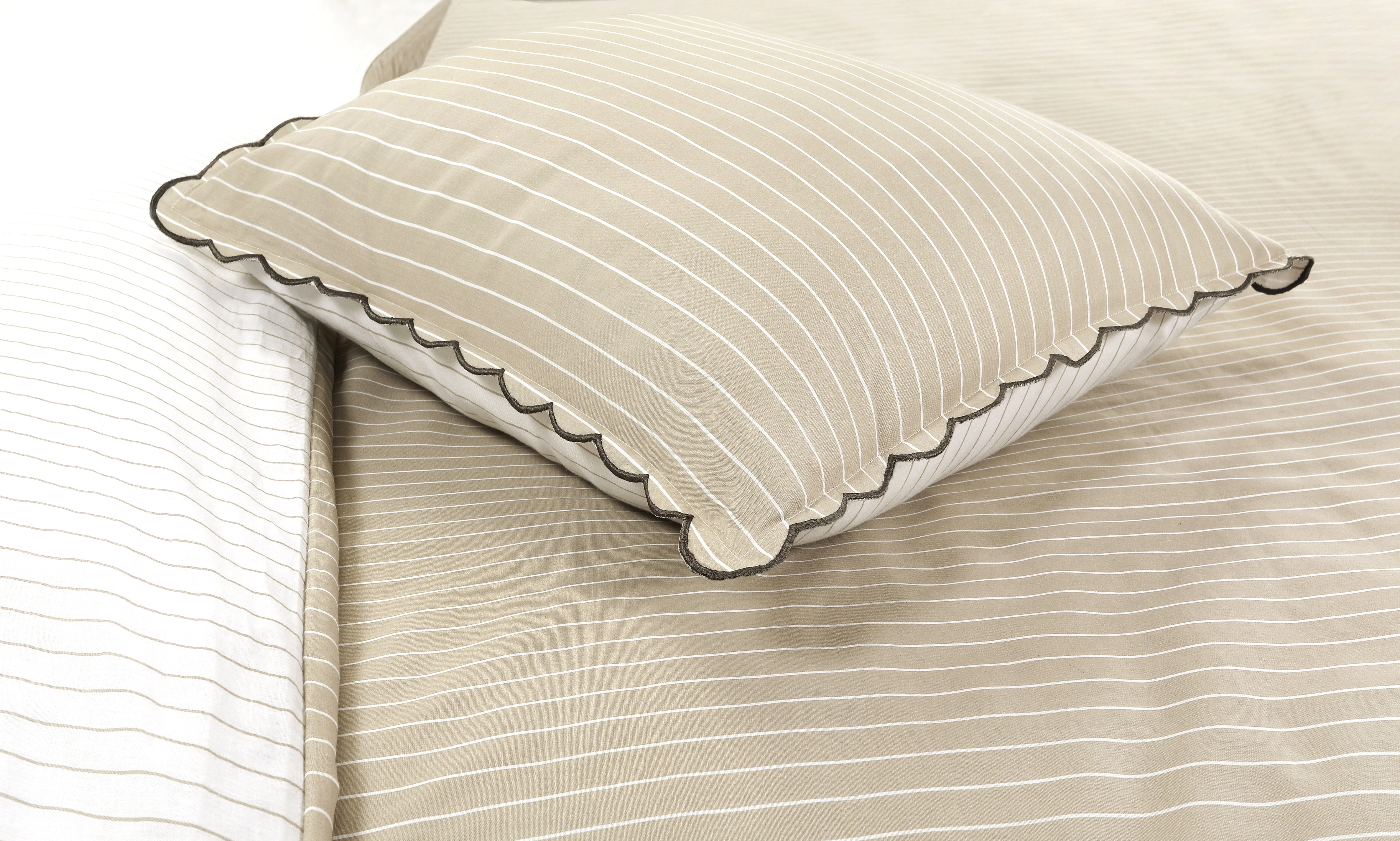 Parure house de couette 240x220 et 2 taies d'oreiller 63x63cm - Beige - Image 3