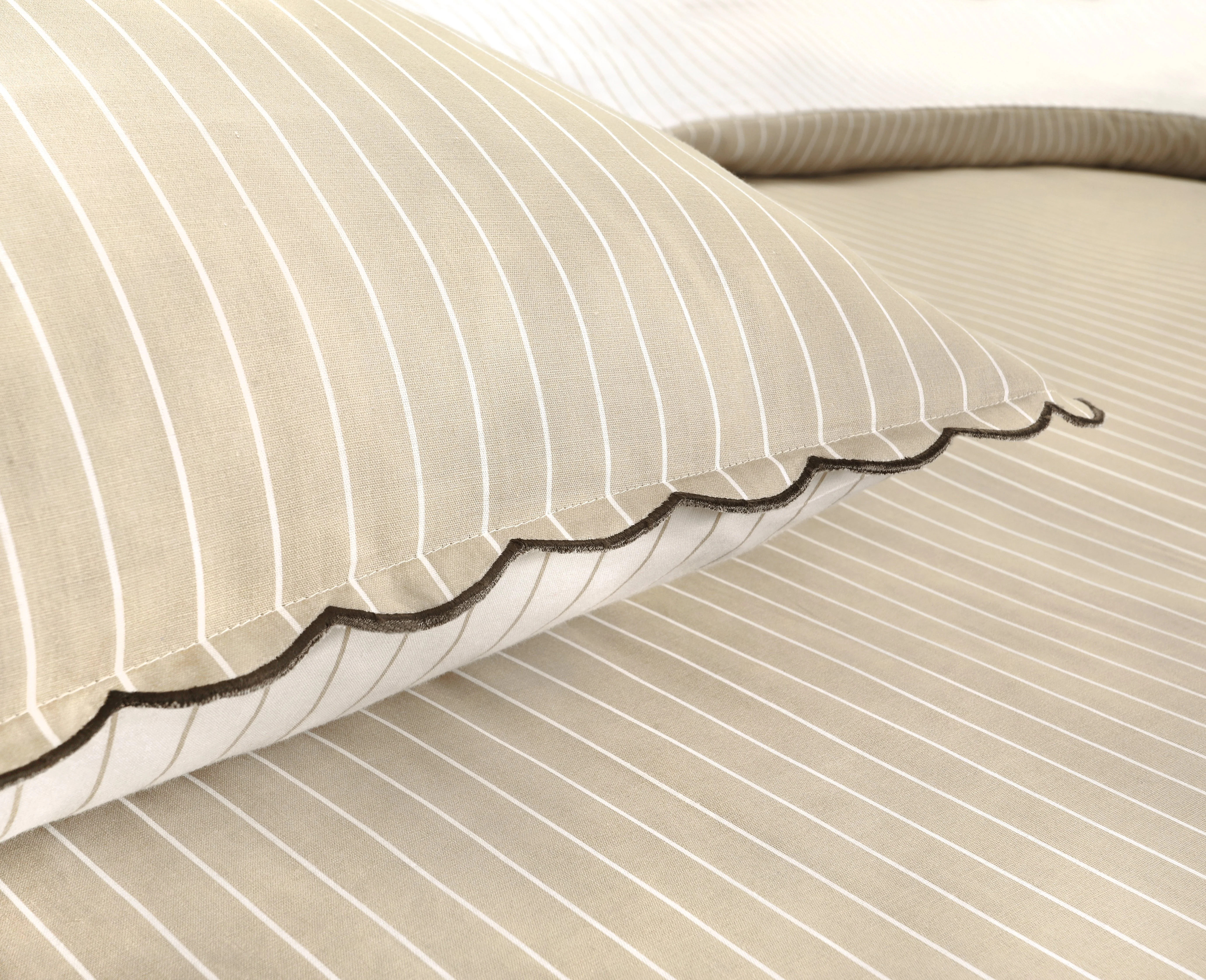 Parure house de couette 240x220 et 2 taies d'oreiller 63x63cm - Beige - Image 4