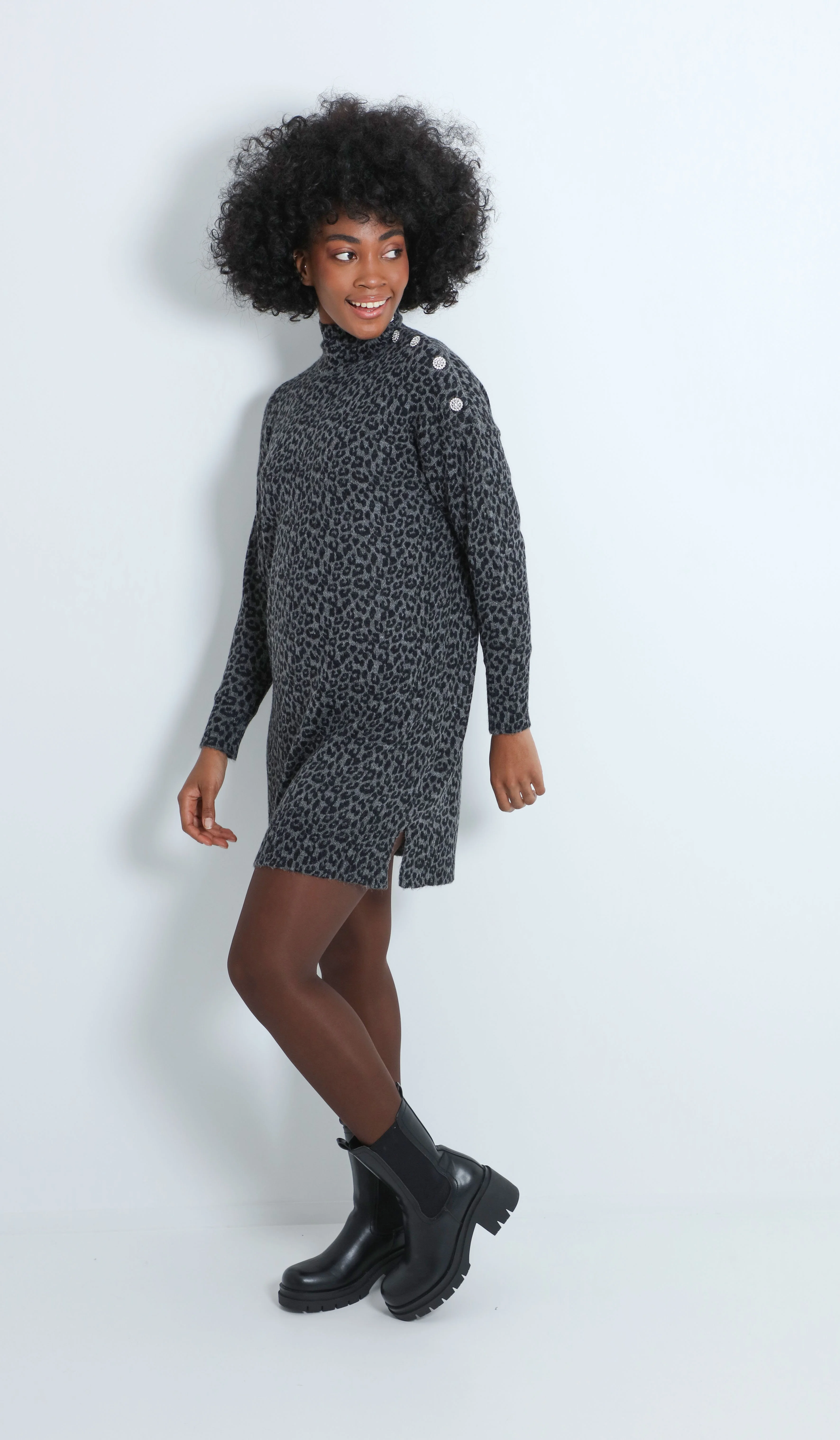 Robe en maille col montant Ă boutons - Gris - Image 5